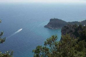 Xtrallusion photo gallery of Italy. Photos, pictures, images and photographs of the Italian Rivieras, the Italian Lakes, the Italian Alps, the Cinque Terre, the Amalfi coast and some of the most beautiful corners of Italy. Plus photos of Italian cities such as Pisa, Milan, Genoa and Rome.